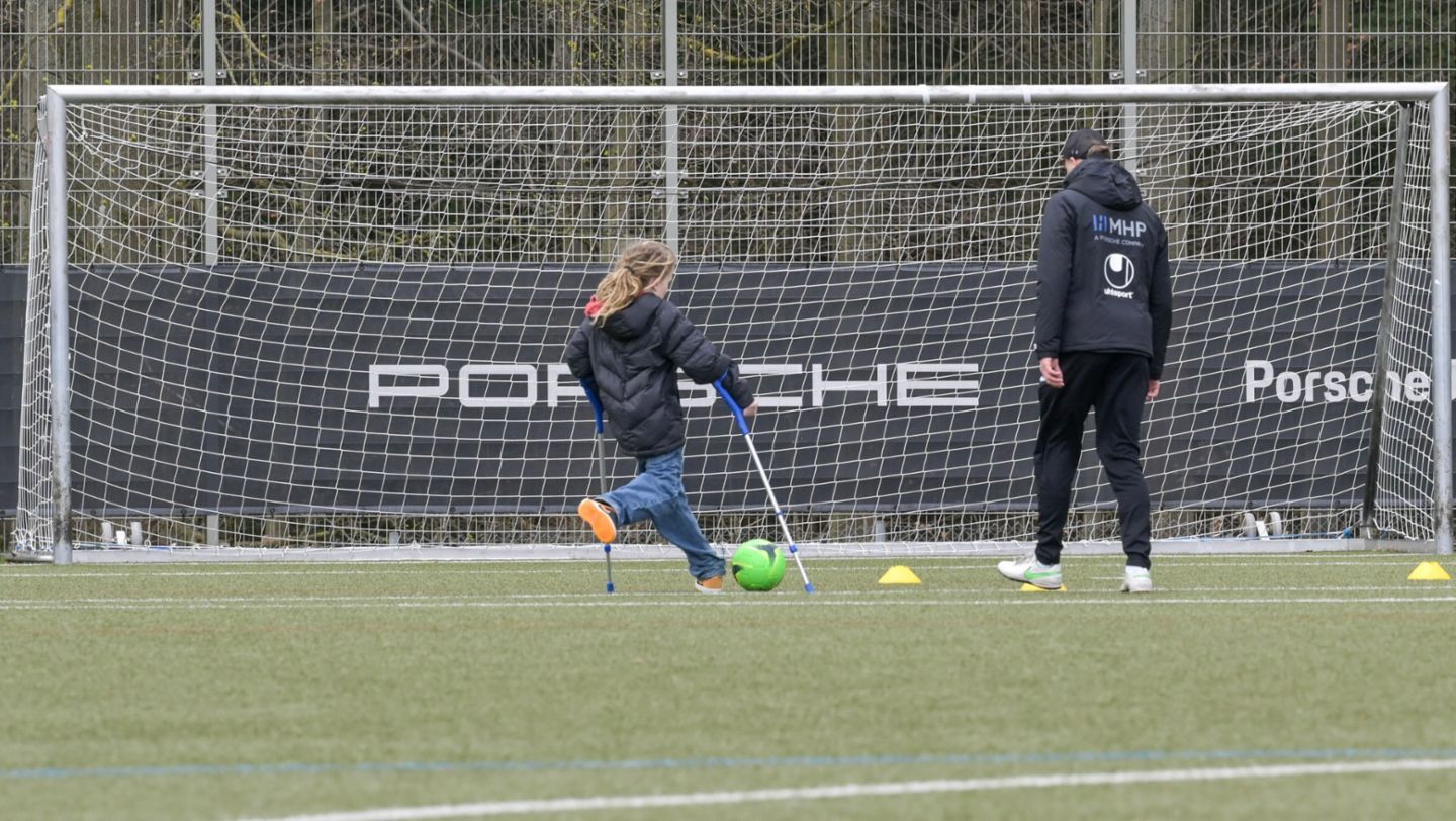 Turbo für Talente, Kids Day bei den Stuttgarter Kickers, 2024, Porsche AG